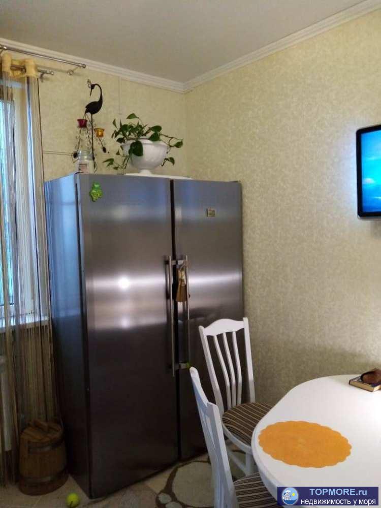 Солнечная, эксклюзивная , очень уютная, с хорошим ремонтом, открытым балконом с потрясающим видом на море и зелень... - 1