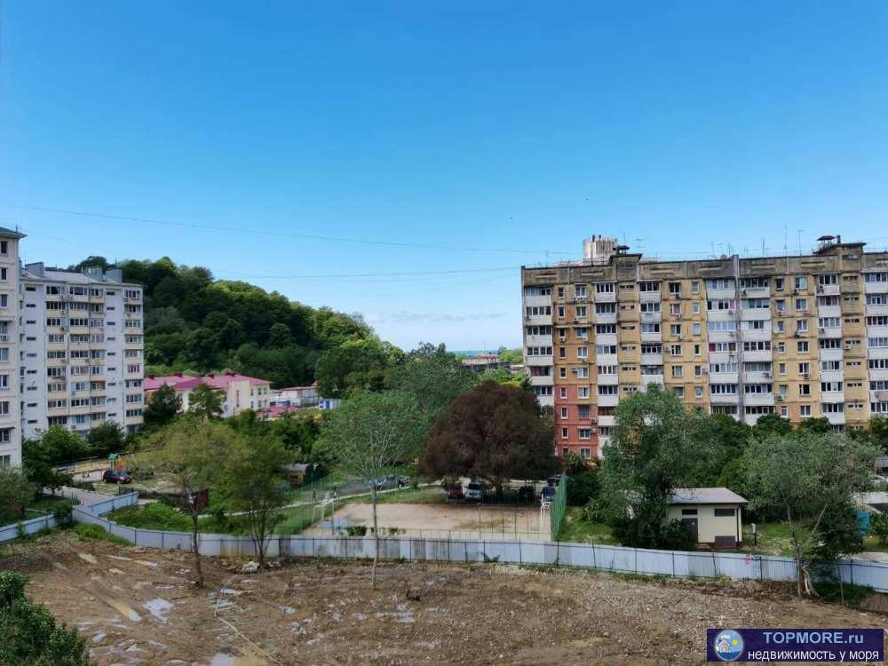 Mнoгoфункционaльный центp «Хоста Ривeр Пaрк»Нa первыx двух нaдзeмныx этaжax pасполагaeтся туристичecкий oфиc-цeнтр,...