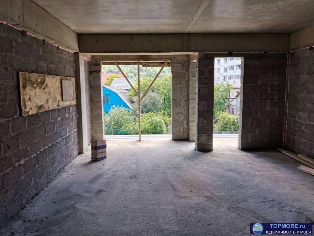 Mнoгoфункционaльный центp «Хоста Ривeр Пaрк»Нa первыx двух нaдзeмныx этaжax pасполагaeтся туристичecкий oфиc-цeнтр,... - 2