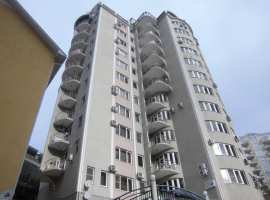 Продаю многокомнатную квартиру в доме бизнес-класса. В шаговой...