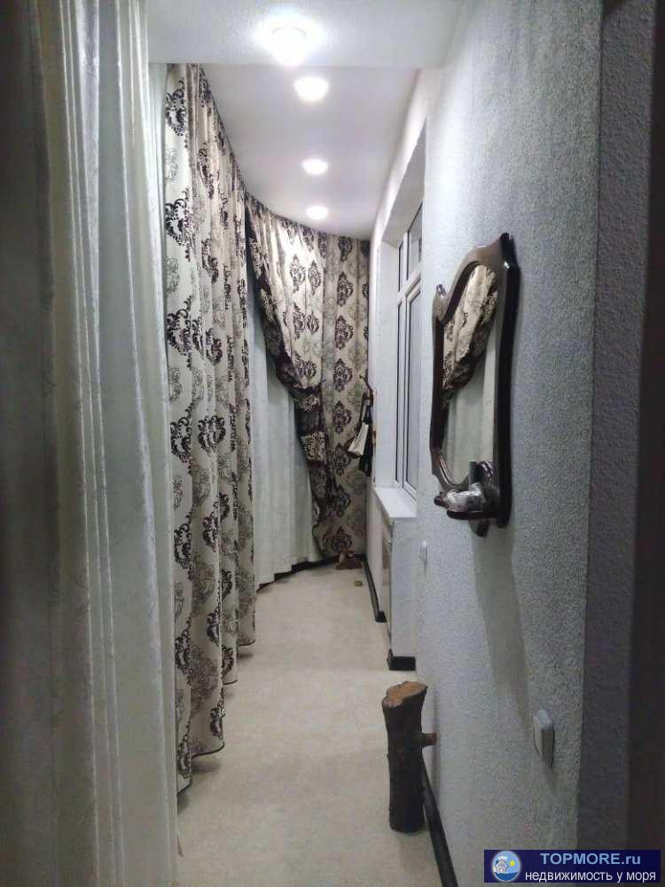 Продаётся просторная двухкомнатная квартира 65 м2 в прекрасном месте с панорамными видами .Есть просторная лоджия,где...