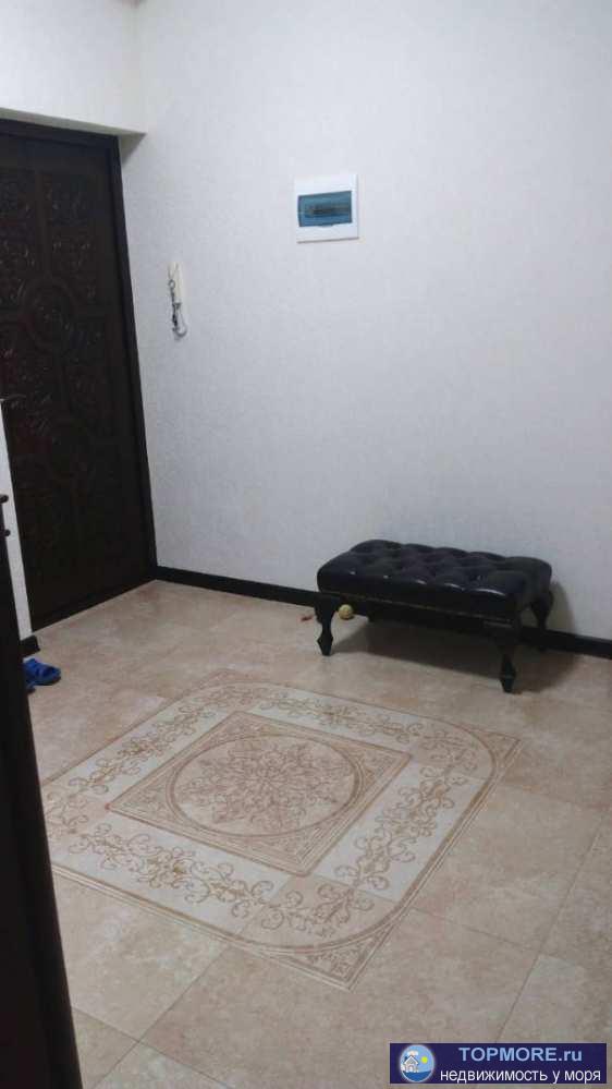 Продаётся просторная двухкомнатная квартира 65 м2 в прекрасном месте с панорамными видами .Есть просторная лоджия,где... - 2