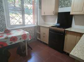 Продаю полноценную двухкомнатную квартиру в центральном районе...