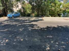  Продаю квартиру в центральном Сочи .Первый этаж ,но высокий ,есть...