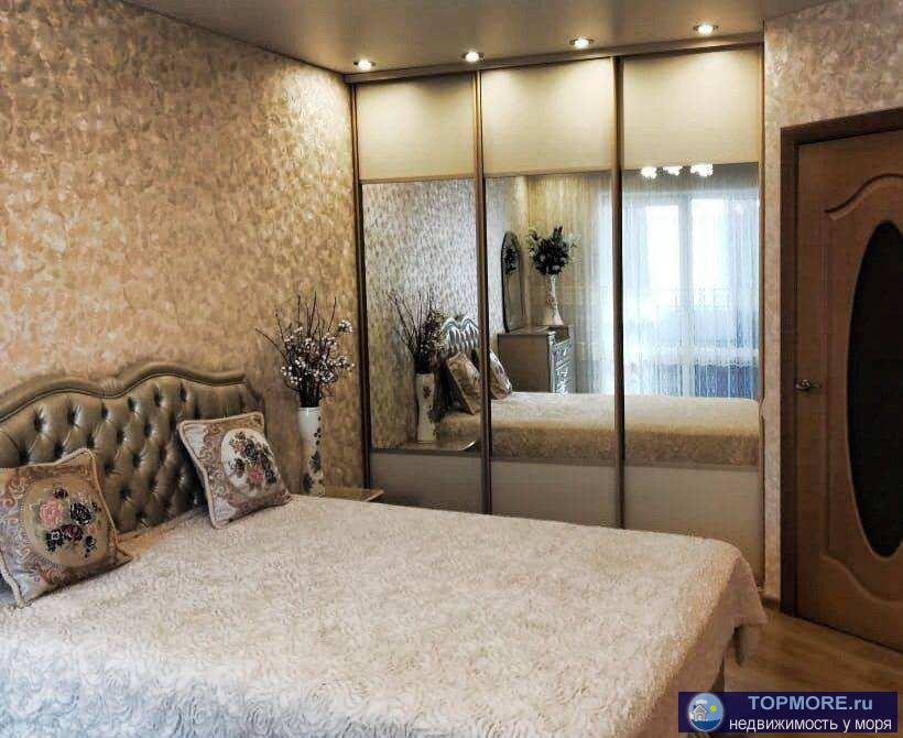 Продам квартиру с ремонтом в центре Сочи.  Две комнаты ,санузел, гардероб, лоджия.  Удачное местоположение - центр...