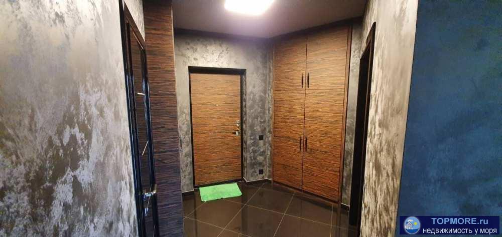 Продам шикарную элитную 2-к квартиру в самом центре города-курорта Сочи в доме бизнес класса по улице Роз.В квартире...