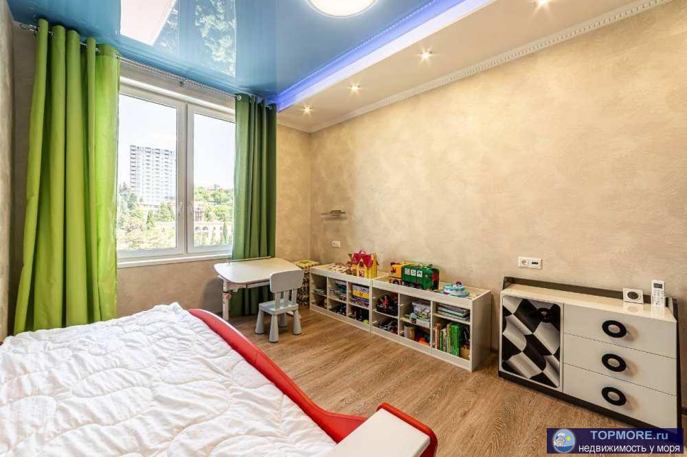 Продаётся шикарная трехкомнатная квартира в жк Московия. В квартире выплнен новый дорогой дизайнерский ремонт.... - 1