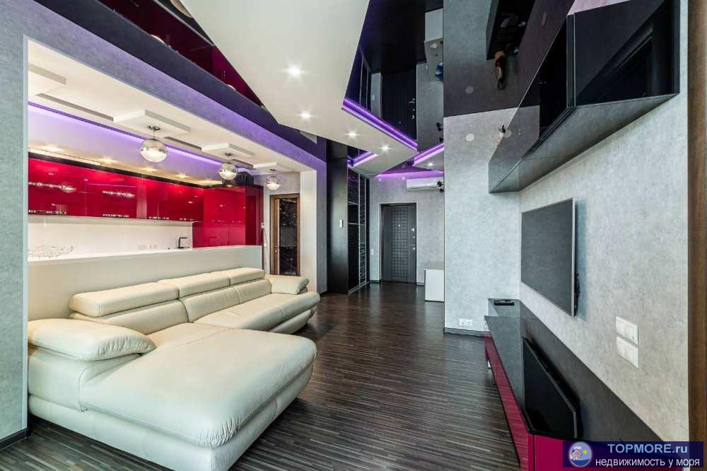 Продаётся шикарная трехкомнатная квартира в жк Московия. В квартире выплнен новый дорогой дизайнерский ремонт.... - 2