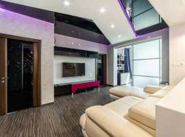 Продаётся шикарная трехкомнатная квартира в жк Московия. В квартире...