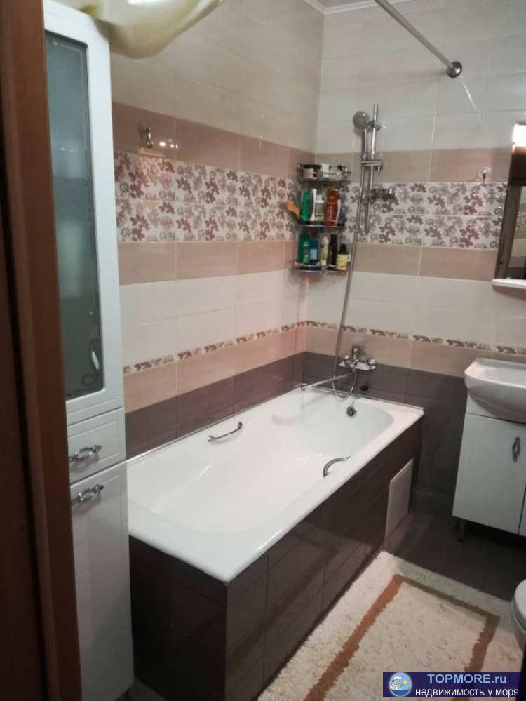 Продается просторная квартира с ремонтом в самом центре Сочи. жк имеет огороженную территорию с паркингом, детскими и... - 1