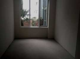 Уютный дом с чистовой отделкой. очень удобное расположение.