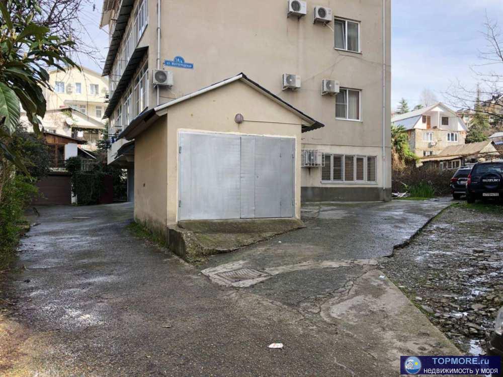 Лот № 103822. Продается много-комнатная двух-уровневая квартира в завокзальном районе. Квартира полностью готовая к...