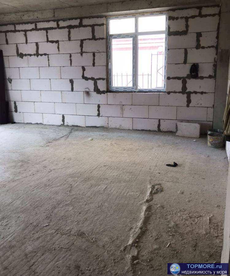 Квартира в новом доме!Легко планируется в двухкомнатную.Центральные коммуникациии ,парковка.Расстояние до моря всего... - 1