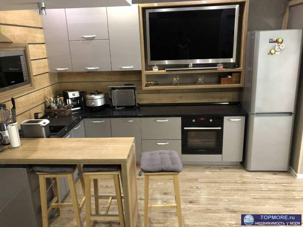 Продается студия в пресстижном районе города Сочи, Дом находится в шаговой доступности до моря, рядом с домом...