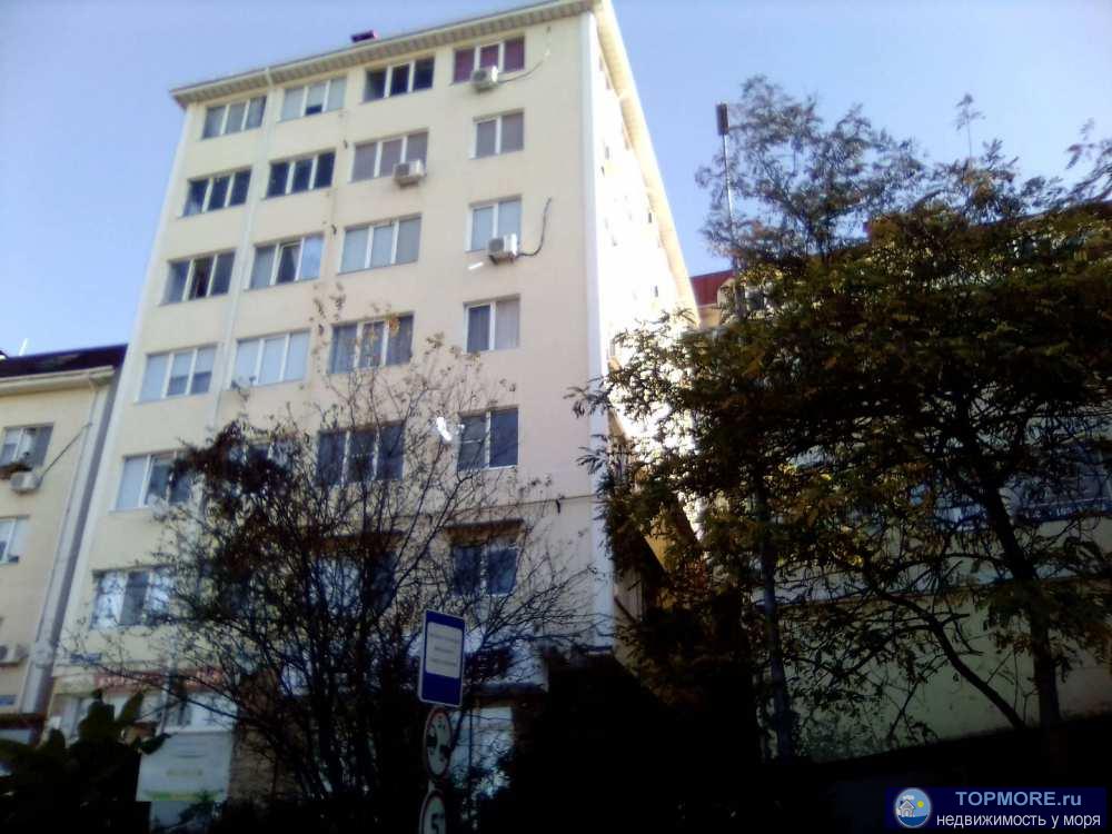 Лот № 106853. Продается 2-комнатная квартира в хорошо развитом районе. Остается мебель и техника, с/у совмещен,...