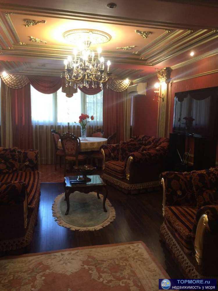 Лот № 128375. Продается трехкомнатная квартира в самом центре г. Сочи. Общая площадь — 100 м2, санузел совмещенный,...