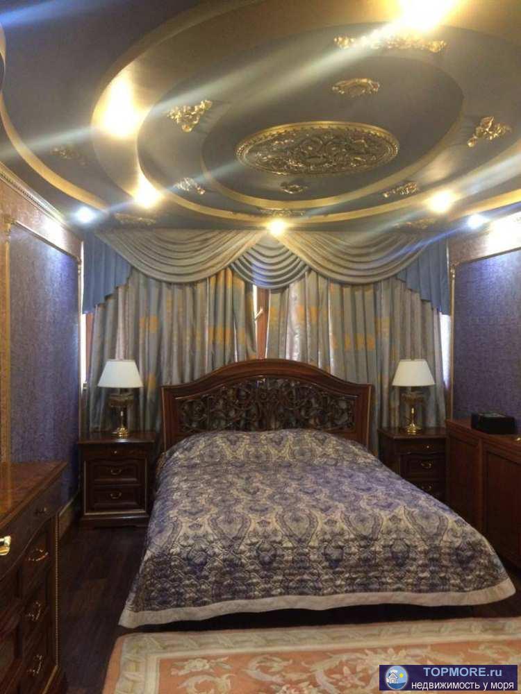 Лот № 128375. Продается трехкомнатная квартира в самом центре г. Сочи. Общая площадь — 100 м2, санузел совмещенный,... - 1