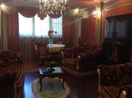 Лот № 128375. Продается трехкомнатная квартира в самом центре г....