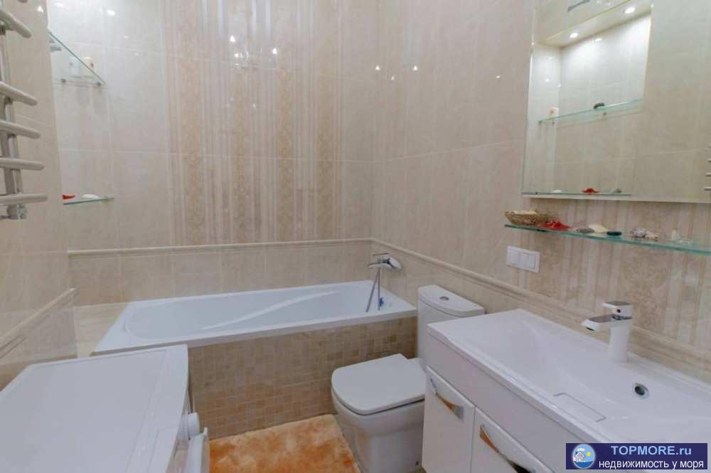 Лот № 114093. Светлая квартира с прямым видом на море и горы. Сделан дизайнерский ремонт, распланирована в спальню и...