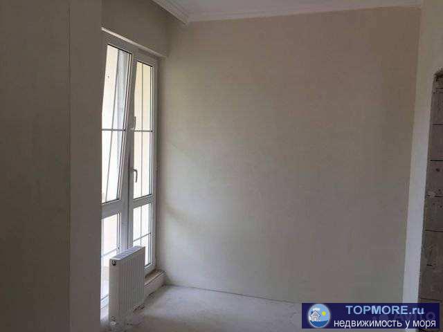 отличная,светлая,видовая квартира 37кв.м. в центре эсто-садка в доме комфорт класа на третьем этаже. - 1