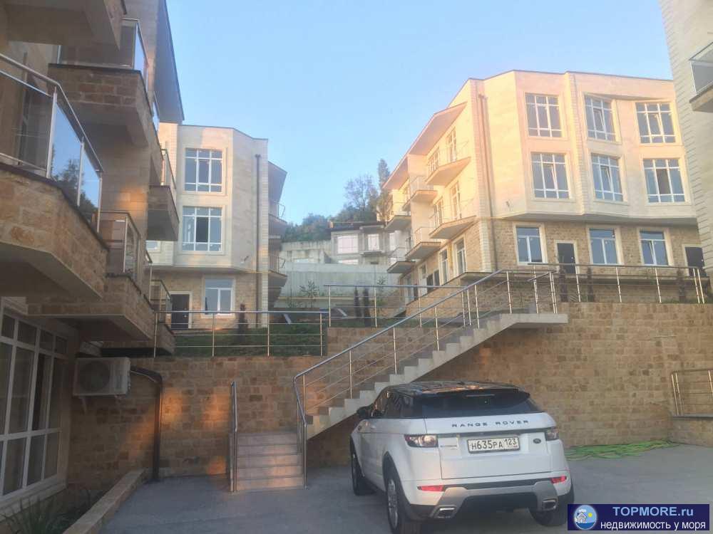 Продается квартира бизнес-класса с шикарным видом на море. Квартира по желанию планируется в двухкомнатную.Большая...