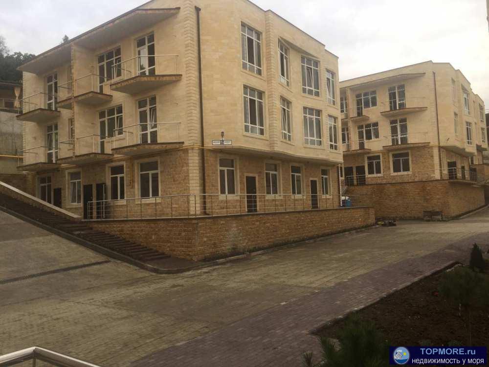 Продается квартира бизнес-класса с шикарным видом на море. Квартира по желанию планируется в двухкомнатную.Большая... - 2