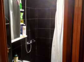 отличная квартира, в шаговой доступности остановки транспорта,...