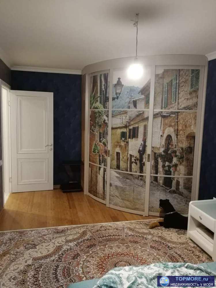 Продается трехкомнатная квартира в центральном районе,под квартирой находится оборудованный подвал.Дом находится... - 1