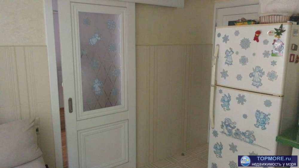 Продается трехкомнатная квартира в центральном районе,под квартирой находится оборудованный подвал.Дом находится... - 2