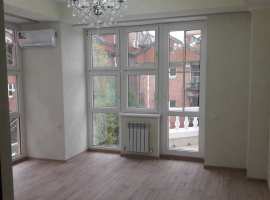 Продаю уникальные апартаменты с дорогим ремонтом в уютном районе...