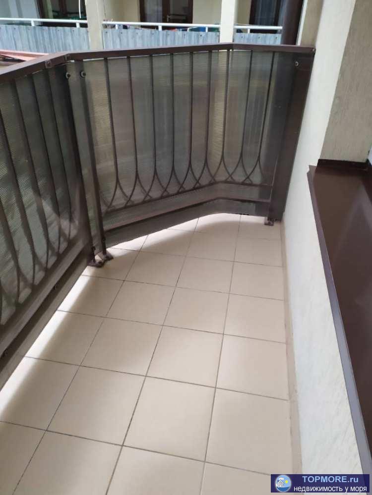 Продам кв-ру в центре пос.Лазаревское.Квартира  с ремонтом и мебелью и техникой.Вид на море.В доме крышевая... - 2