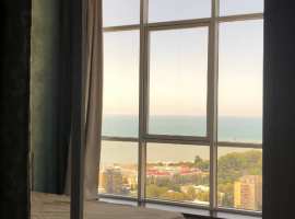 Квартира на 21 этаже с дизайнерским ремонтом, в элитном районе с...