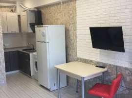 Продам студию с хорошим ремонтом и мебелью.Квартира идеально...