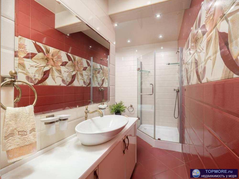 В самом центре Сочи просторная, дизайнерская 4-комнатная квартира 132 кв.м на 16 этаже с витражным остеклением с... - 1