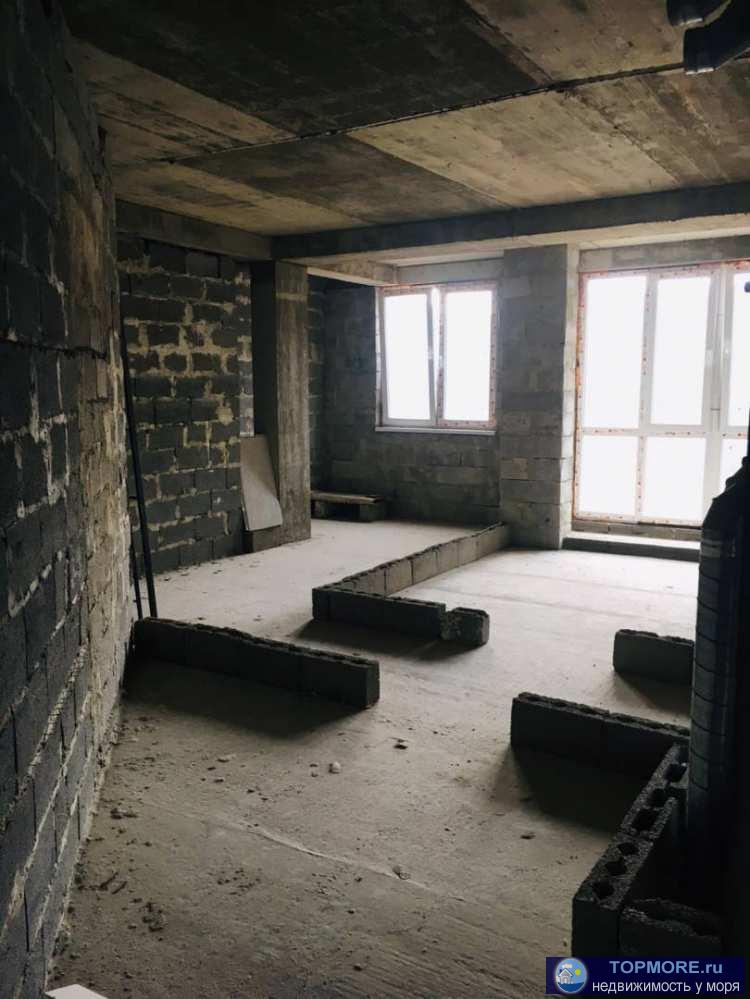 Лот № 110677. Продаётся просторная квартира в черновой отделке, расположенная в самом сердце Дагомыса.   Из окон... - 2