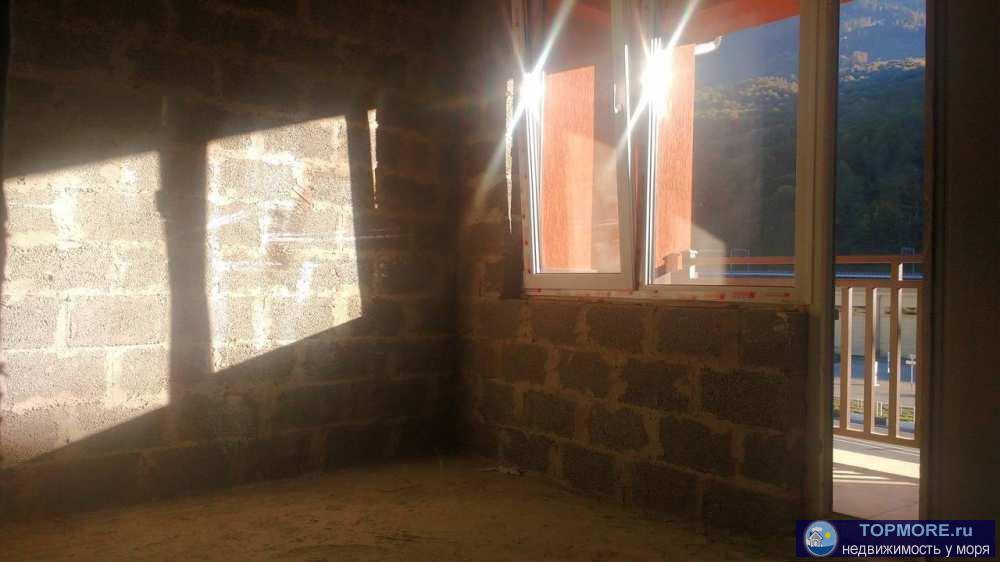 Лот № 105829. Квартира в пос. Эстосадок, у канатной дороги. С солнечной стороны, теплая, с видом на горы и поселок....