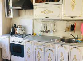 Очень просторная трёхкомнатная квартира с болконом,с ремонтом и...