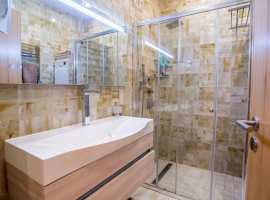  Продаю двухкомнатные апартаменты с кухней-гостиной на самом берегу...