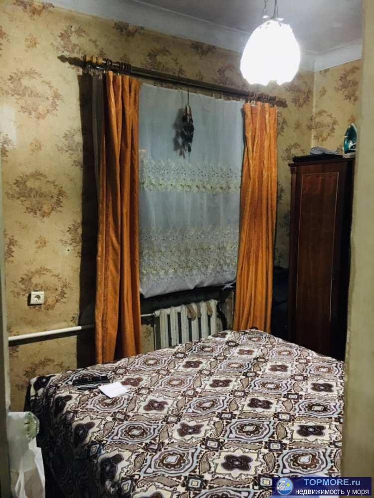 Продаётся просторная трёхкомнатная квартира в двухтажном доме, нужен косметический ремонт. Рядом находятся: садик,... - 1