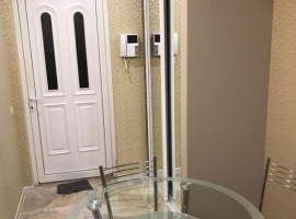 Продаю квартиру у моря. Квартира с новым дизайнерским ремонтом....