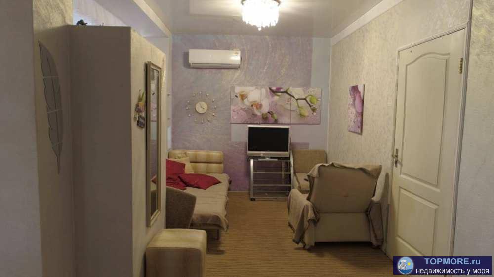 Продается большой дом 3 этажа, 450 м2, первый этаж хозяйский - половина помещений с ремонтом. Второй и третий этаж... - 2