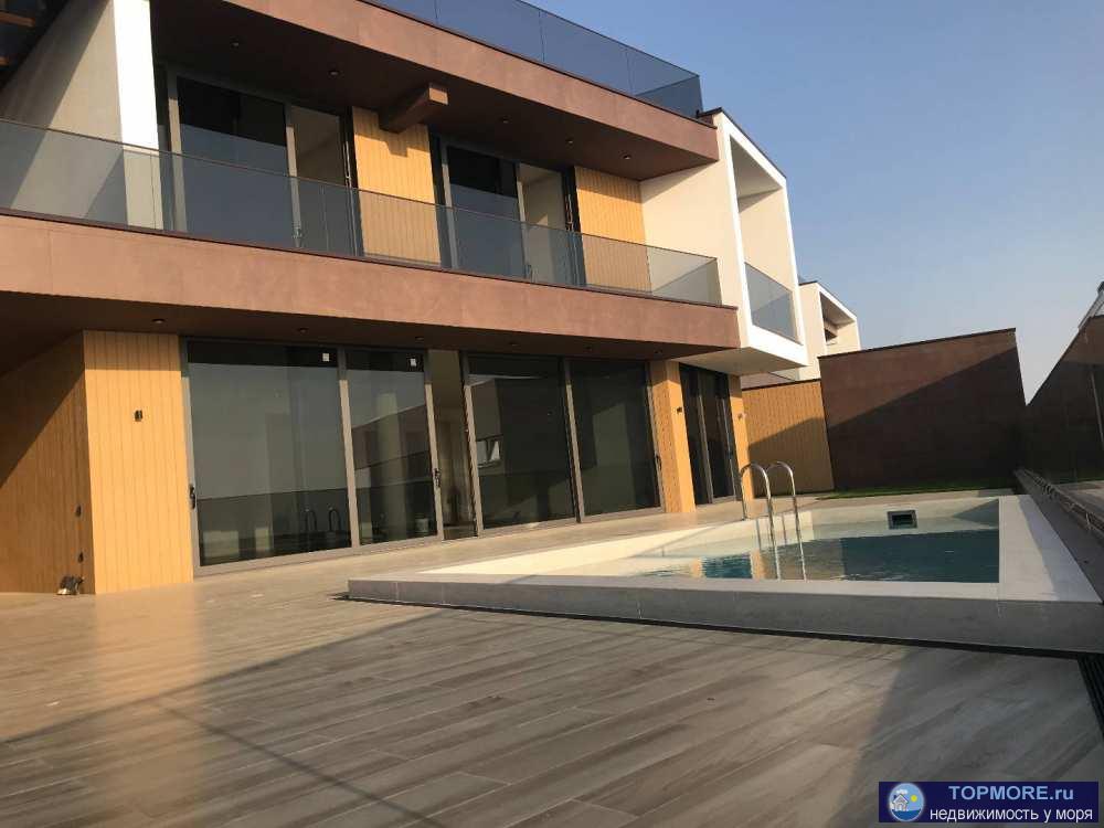 Коттедж находится в Хостинском районе, рядом с заповедной зоной. Рядом  элитные дома, входящие в состав закрытого...