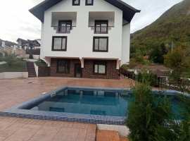 Лот № 134766. Продаю домовладение!  
Вдали  от городской суеты, в...