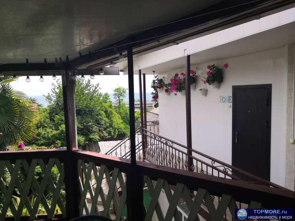 Пешеом 5 мин до моря ! Продаётся жилой дом 166 кв.м. полностью мебелированный. В доме 7 гостевых комнат, все комнаты... - 2