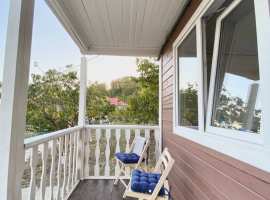 Новый дом в идеальном состоянии с четырьмя сотками земли . Газ...