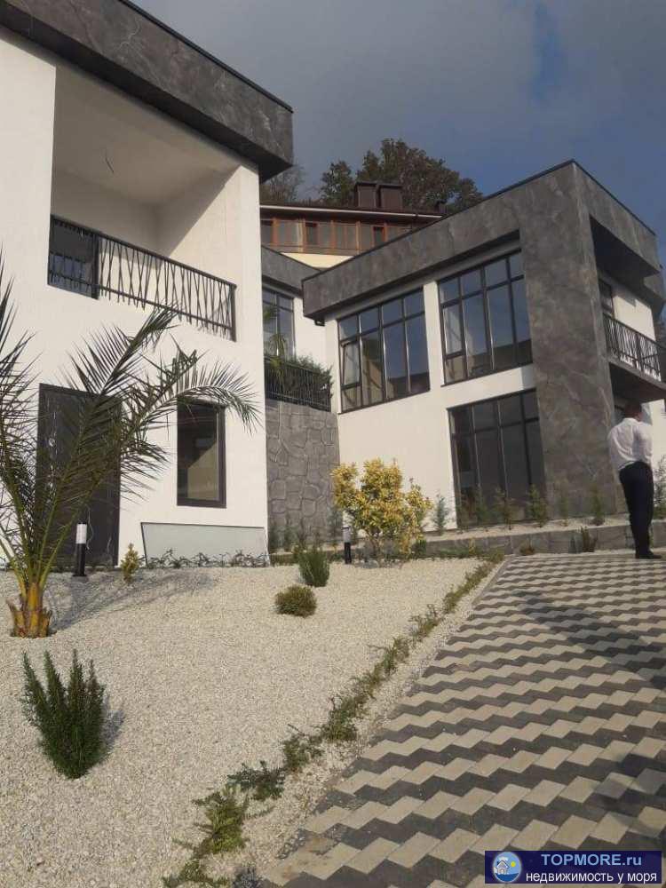 кп Успенский поселок закрытого типа, расположенный в центре Дагомыса. Котедж высотой в 2 этажа и площадью 150...