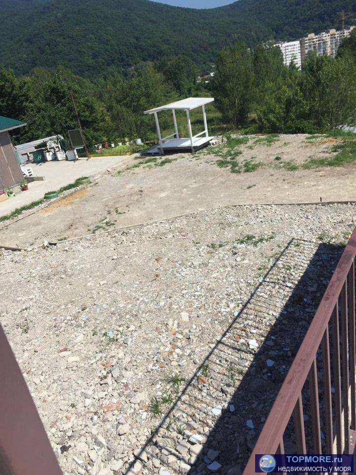 Продаётся земельный участок, площадью 1000 кв.м в п. Лазаревское ( район водоканала). Участок находится в...