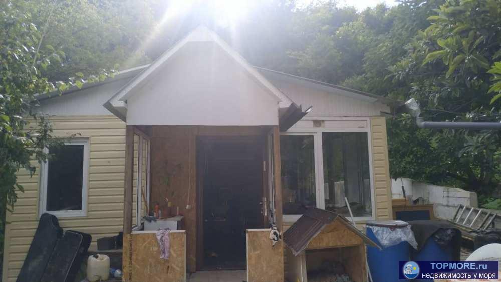 Продается небольшой 60м2 дачный домик. Построен по каркасной технологии. Две комнаты и кухня. За домом отличный...