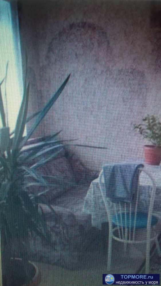 Продам 3х этажный дом с мебелью. 1й этаж котельная 2 подсобки. 2й этаж подсобка 2 комнаты. 3й этаж 3 комнаты. участок... - 1