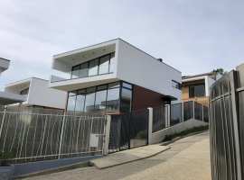 Продам дом на ул. Ручей видный с отличными видовыми...